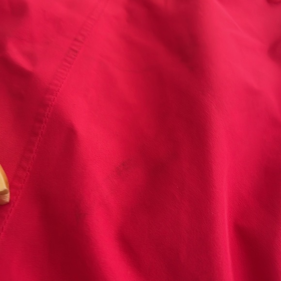 The North Face hyvent red and white coat - Picture 12 of 15